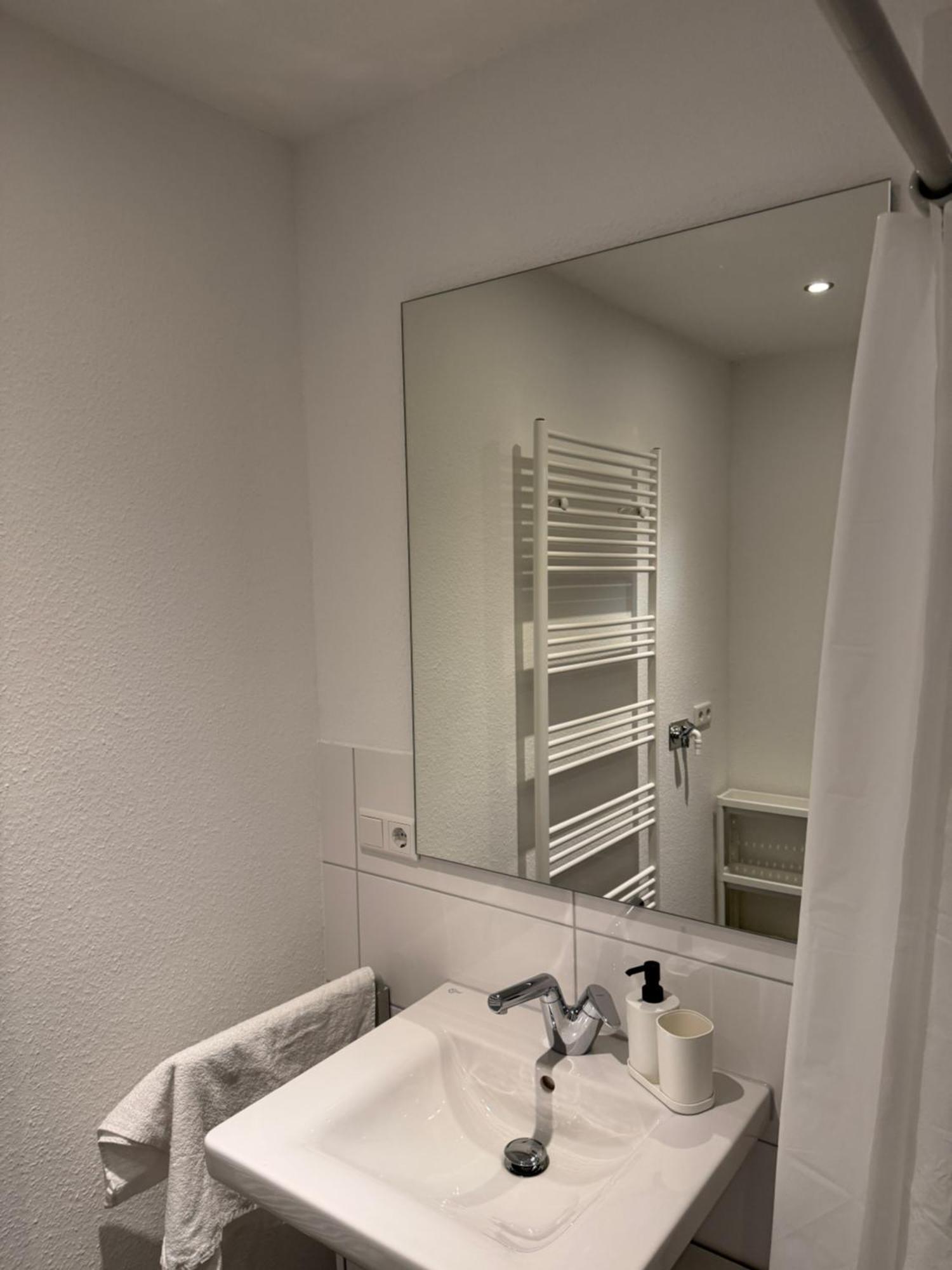 Barrierefreie Wohnung Im Herzen Der Stadt Mit Parkplatz, Wifi Und Tv - Emma Werne Εξωτερικό φωτογραφία